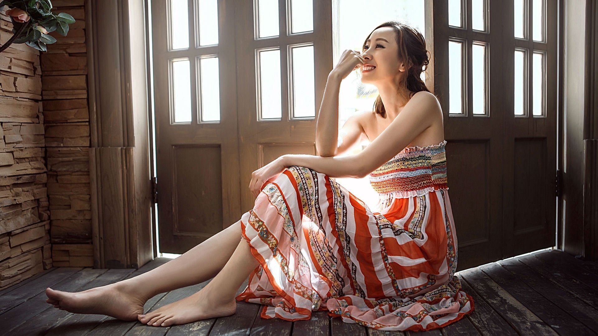 中国女篮晋级八强 球迷现场打出加油标语，中国女篮加油口号
